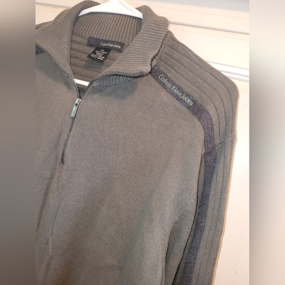 Calvin Klein Dark Green Half Zip Pull Over Sweater - Picture 2 of 5
